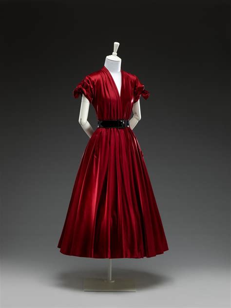 dior 1947 evening gown|christian Dior long gowns dresses.